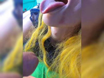GamerChic webcam model stream image