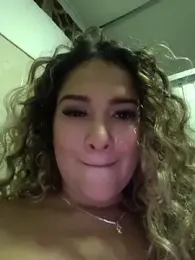 Sara_smiiith211 webcam model stream image