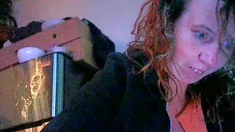 erinSmiles webcam model stream image