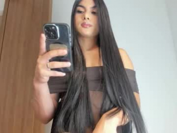 loovelymiia_ webcam model stream image