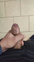 Femmto webcam model stream image