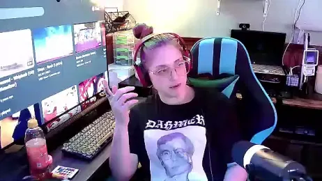 mirannacult webcam model stream image