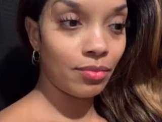 rakiyah-charms webcam model stream image