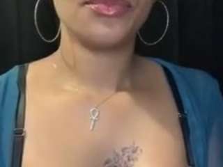 rakiyah-charms webcam model stream image