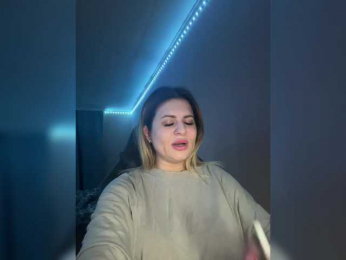 -Tan4iik- webcam bongacams model stream image
