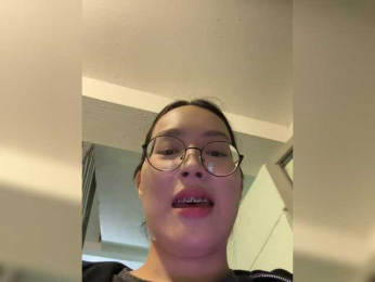 Littleotter webcam bongacams model stream image