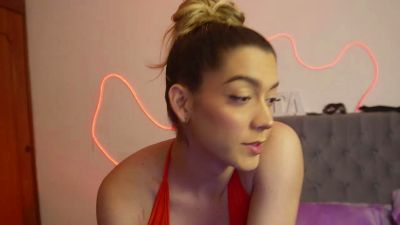 __tayler webcam model stream image