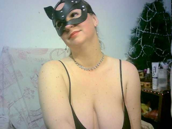 GoldenFisha webcam model stream image