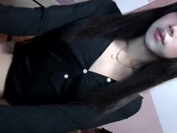 disneycum69_bella webcam chaturbate model stream image