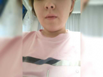 FoxyLoVe25 webcam model stream image