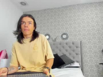 paris_and_luna webcam model stream image