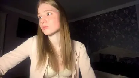 GwenFay webcam model stream image