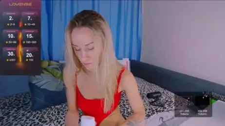 Nika_Bloom webcam model stream image