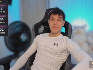 Thom Klein webcam model stream image