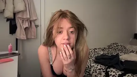 YasmineLace webcam stripchat model stream image