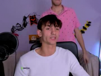 astren_villo webcam model stream image