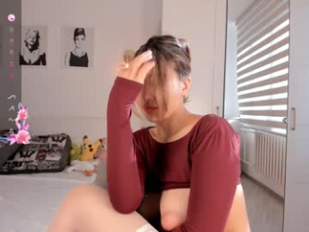 miraann webcam model stream image