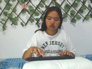 astridvagina18 webcam model stream image