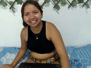 astridvagina18 webcam model stream image
