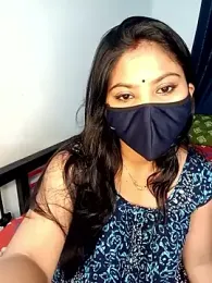 RedQQueen webcam model stream image