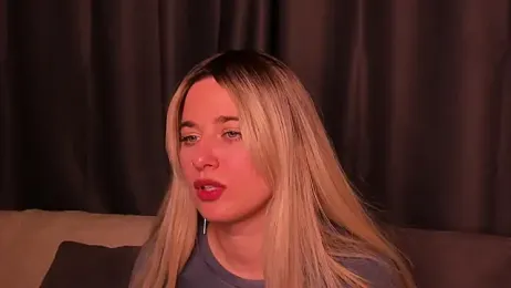 ShyBunny1 webcam model stream image