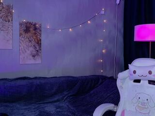 Kiki Moor webcam model stream image