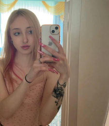AntoniaDodd webcam model stream image