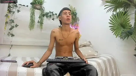 LittleFiree webcam model stream image