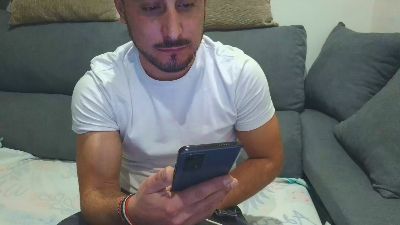 Pinaro35 webcam model stream image