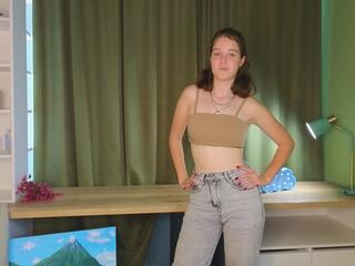 Gemma Buttrey webcam flirt4free model stream image