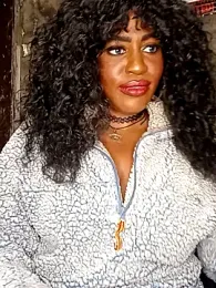 AmazonianMistress webcam stripchat model stream image