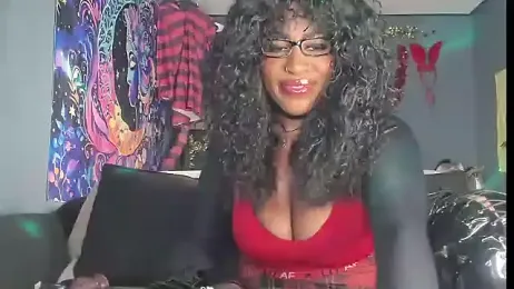 AmazonianMistress webcam stripchat model stream image