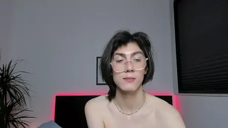wow_lover1 webcam model stream image
