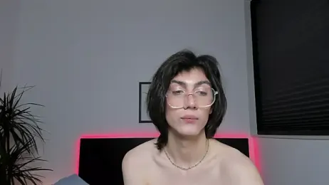 wow_lover1 webcam stripchat model stream image