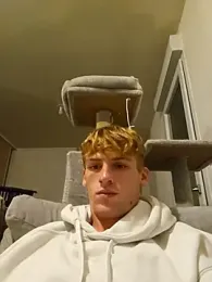 Charlycki webcam model stream image