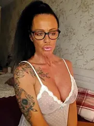 Misses-Cougar webcam model stream image