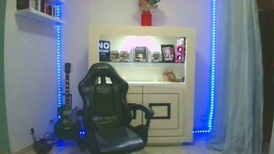 ReineAline webcam model stream image