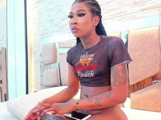 sheinny-brown webcam model stream image