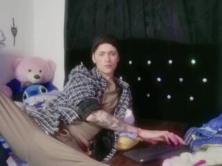 Tyler Thin webcam model stream image