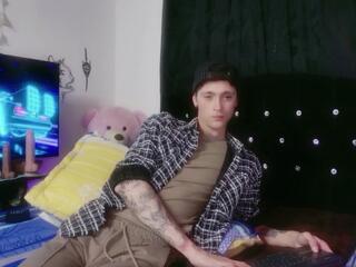 Tyler Thin webcam model stream image