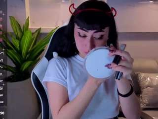 ultraa-violett webcam model stream image