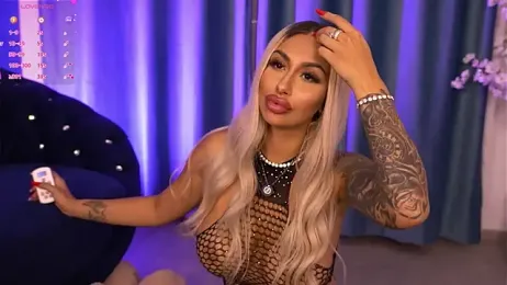 GoldenAmber webcam model stream image