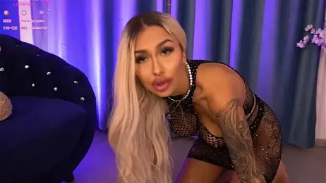 GoldenAmber webcam model stream image