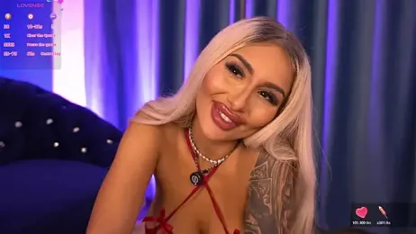 GoldenAmber webcam model stream image