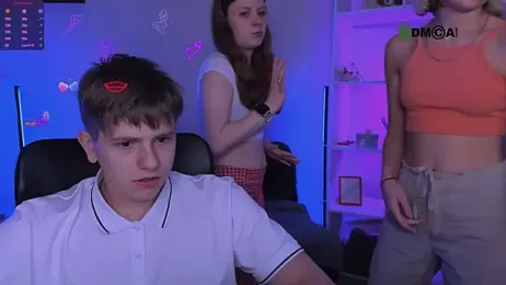 gloria_bubble webcam model stream image