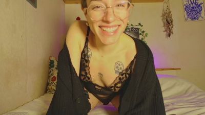 charlottepetit2 webcam cam4 model stream image