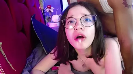 sukubo_ webcam model stream image