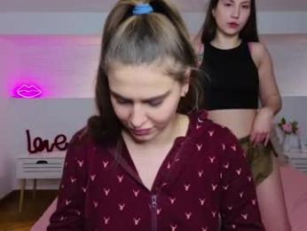 aria_skyy webcam model stream image