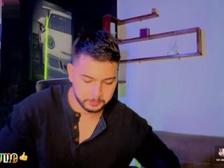 Andreww Brownn webcam flirt4free model stream image