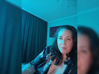 Olga372 webcam model stream image